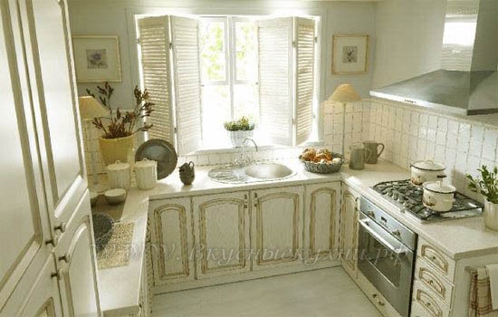 Фото: белая кухня в стиле кантри